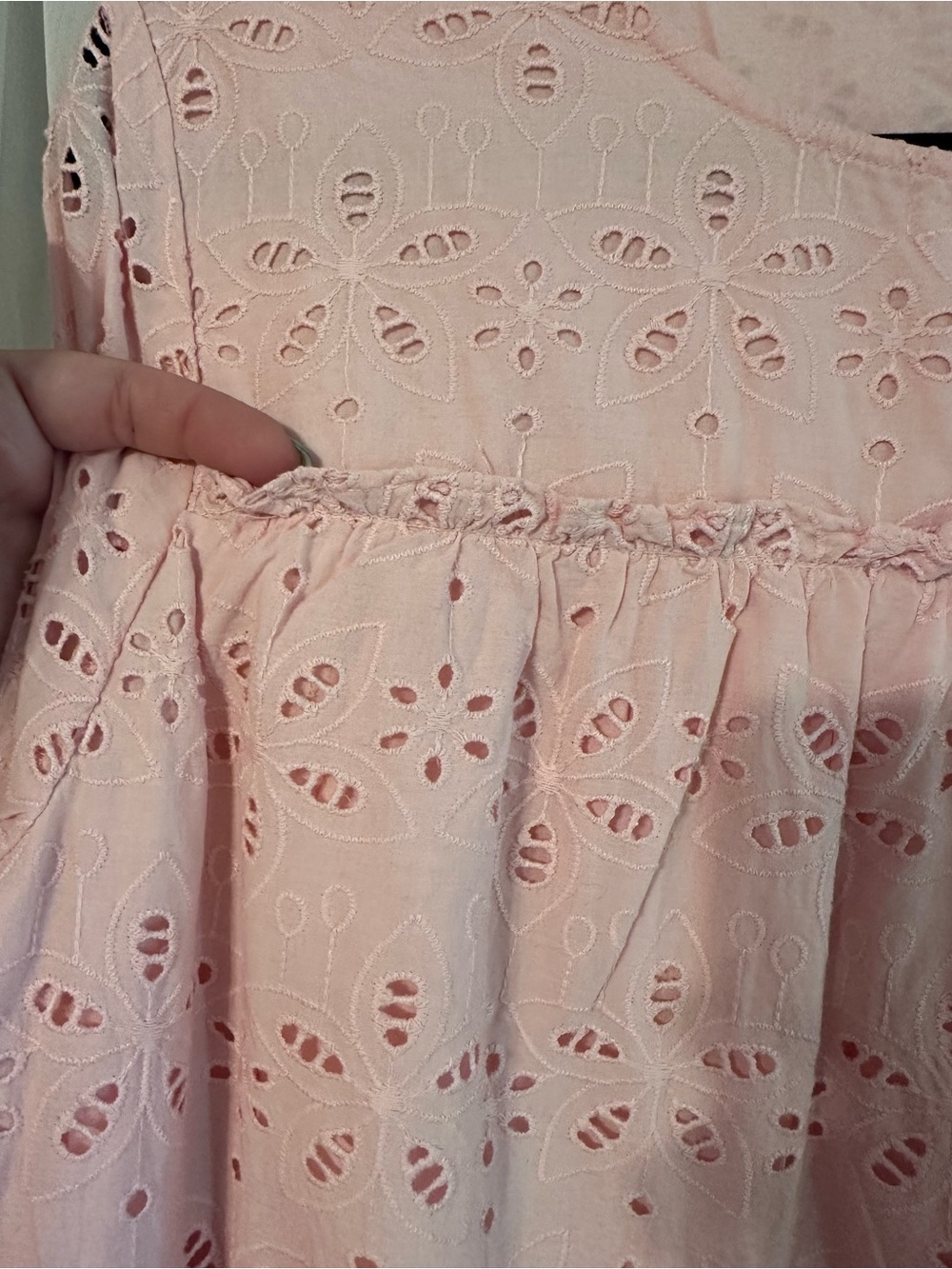 Crown & Ivy Pink Cotton Eyelet Ruffled Peplum 3/4 Sleeve Blouse Size L - Picture 3 of 8